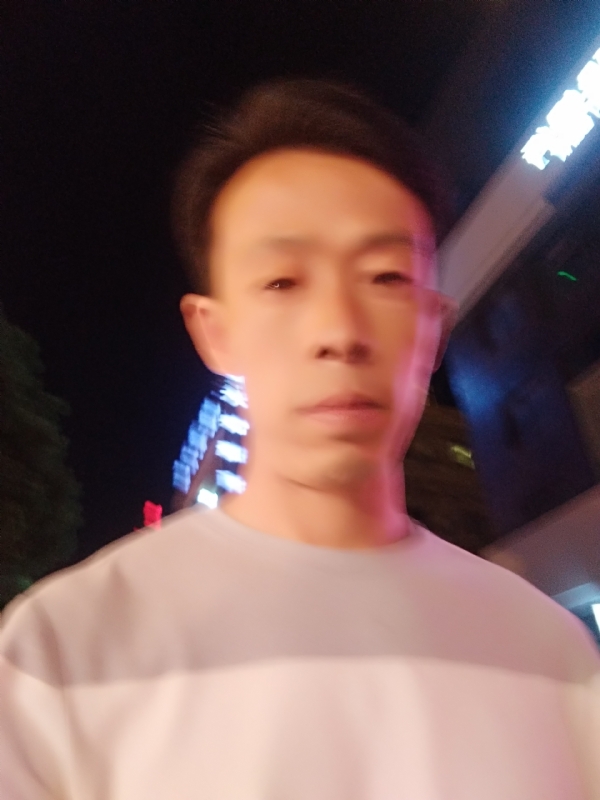 找个人来爱的第一张照片--安顺中老年相亲网